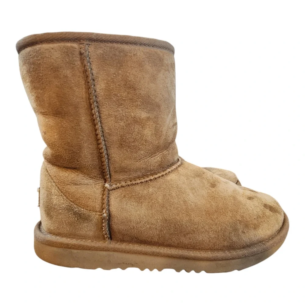 Ugg kids girls short boots‎ sz 5 brown sheepskin and leather
